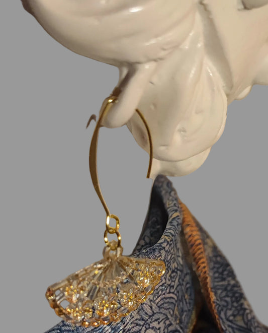 Boucles d'oreilles pendentif éventail blanc et doré - Bijou fait main