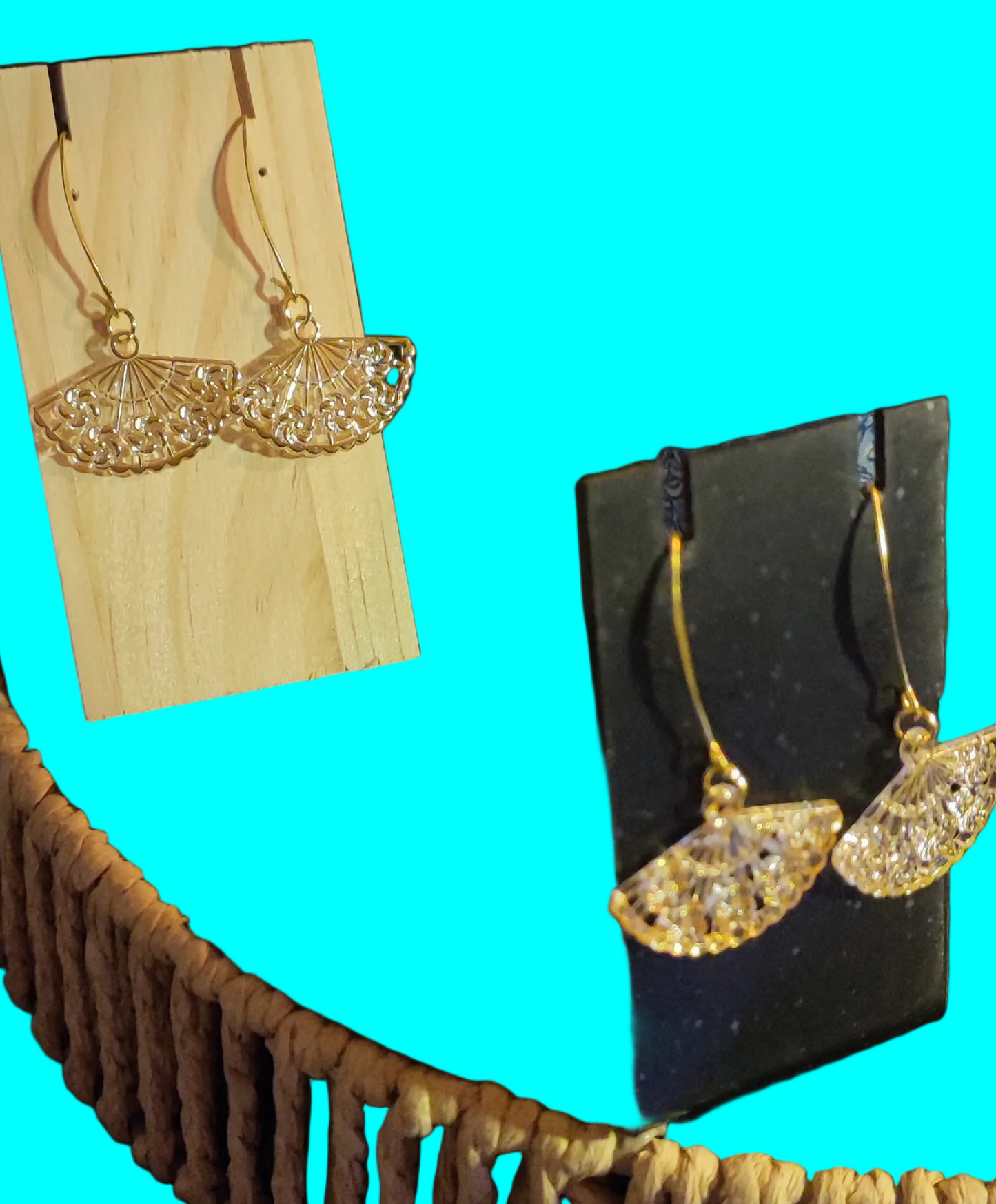 Boucles d'oreilles pendentif éventail blanc et doré - Bijou fait main