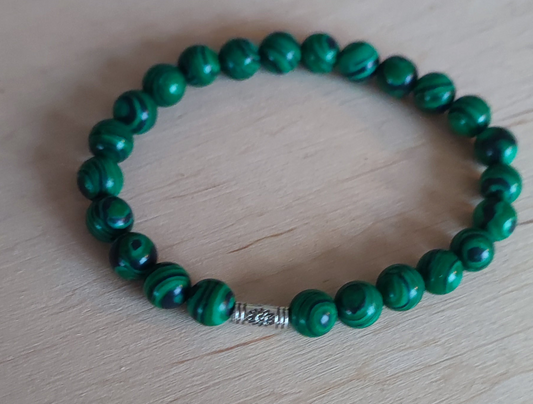 Bracelet homme perles vertes sapin et intercalaire argenté 18 cm - Bijou artisanal